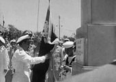 Bandera de Egipto izada en el canal