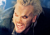 Kiefer Sutherland.Jvenes ocultos.Dir.: Joel Schumacher