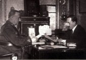 Alfonso XIII despachando con el dictador Primo de Rivera durante la dictablanda