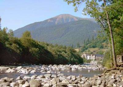 Río Ara por Broto