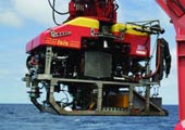 El ROV Isis británico opera desde el oceanográfico RRS James Cook. La profundidad máxima es de 6.000 m. Ha participado en el descubrimiento de numerosas especies.
